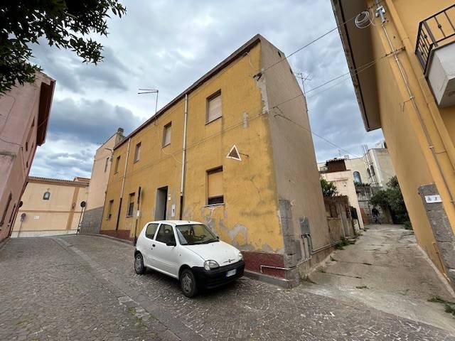 casa indipendente in vendita a Sarroch