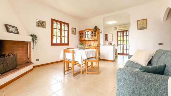 casa indipendente in vendita a Sarroch