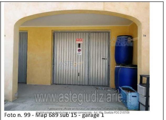 locale commerciale in vendita a Sarroch
