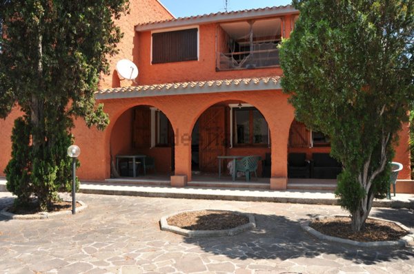 casa indipendente in vendita a Sarroch