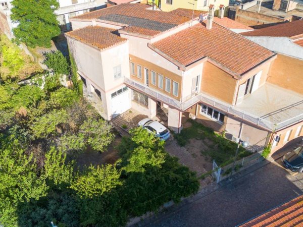 casa indipendente in vendita a Sarroch