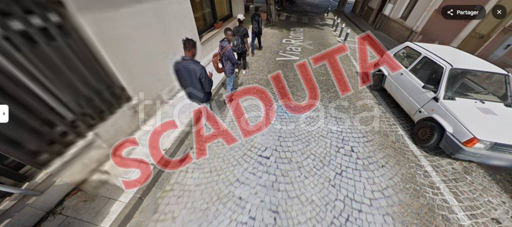 locale commerciale in vendita a Sarroch