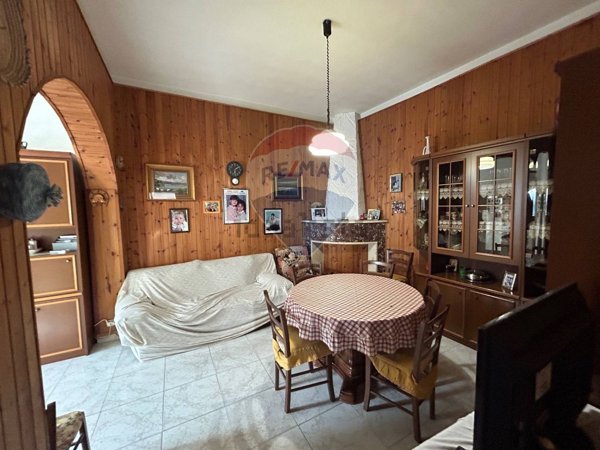 casa indipendente in vendita a Sarroch