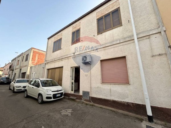 casa indipendente in vendita a Sarroch