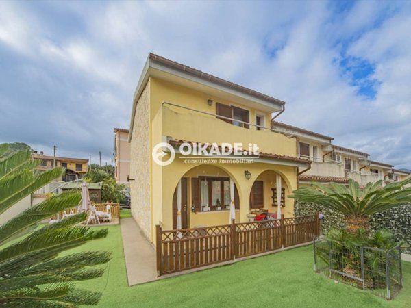 casa indipendente in vendita a Sarroch