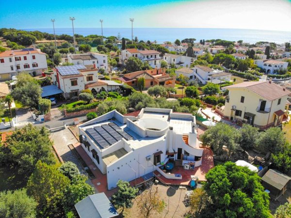 casa indipendente in vendita a Sarroch