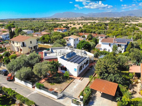 casa indipendente in vendita a Sarroch