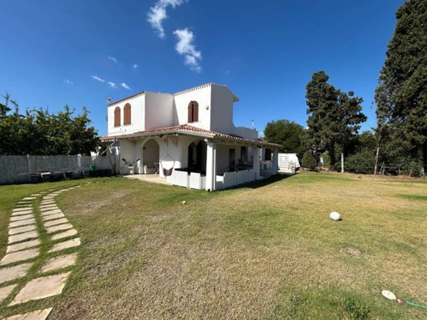 casa indipendente in vendita a Sarroch