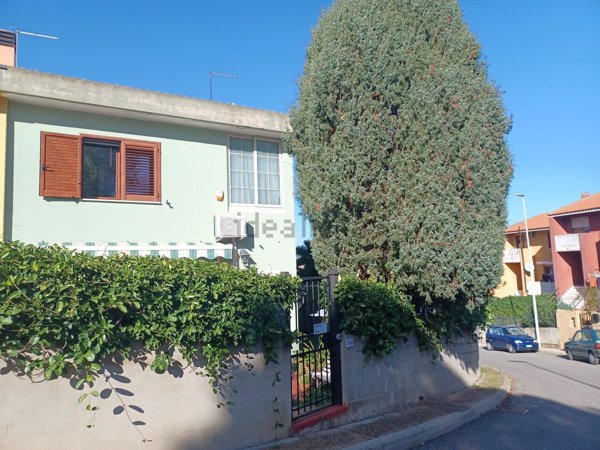 casa indipendente in vendita a Sarroch