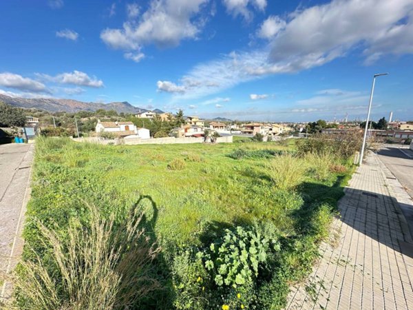 terreno agricolo in vendita a Sarroch
