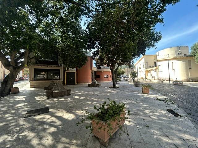 intera palazzina in vendita a Sarroch