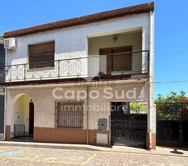 casa indipendente in vendita a Sarroch