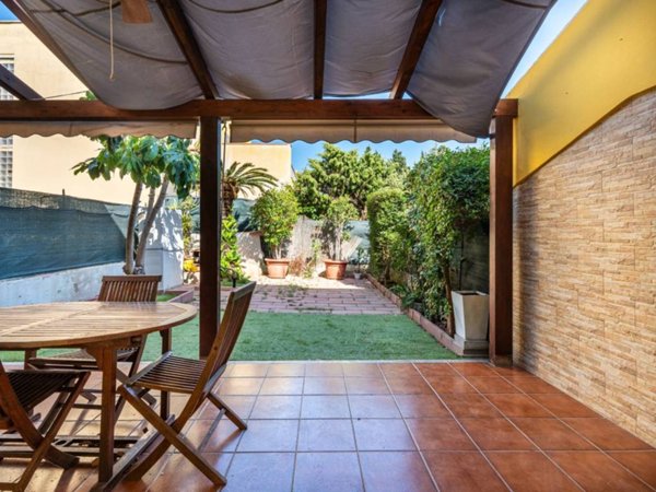 casa indipendente in vendita a Sarroch