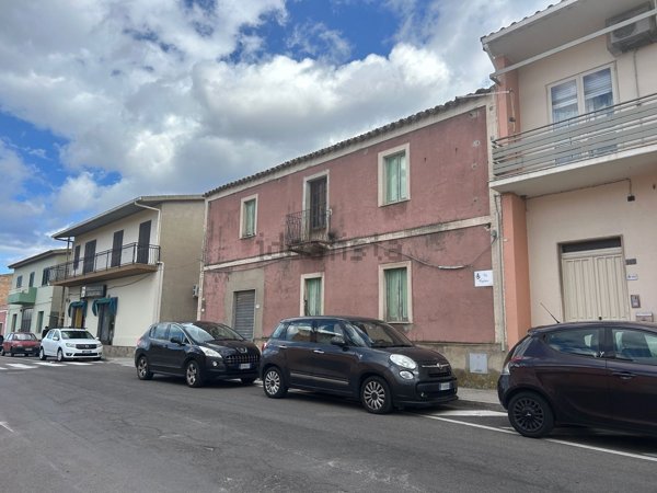 casa indipendente in vendita a Sarroch