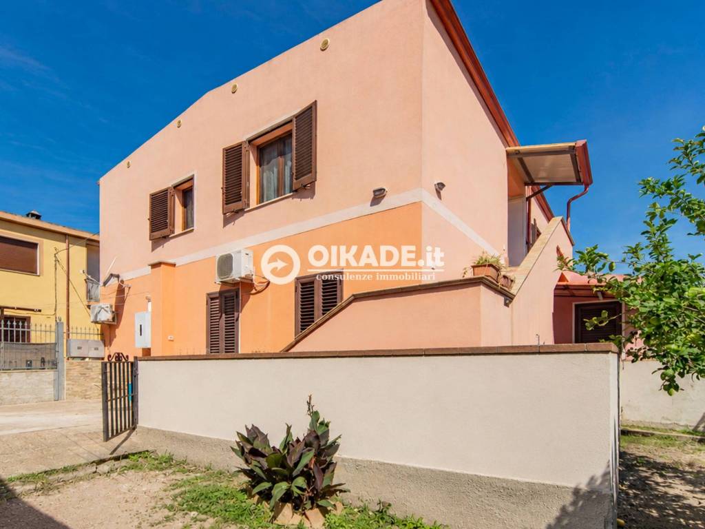 casa indipendente in vendita a Sarroch