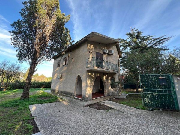 casa indipendente in vendita a Sarroch