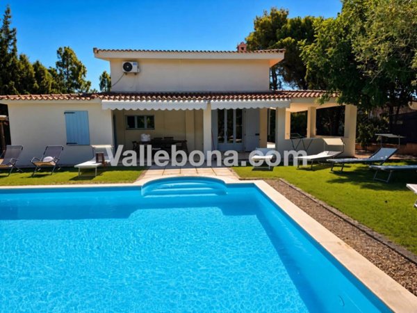 casa indipendente in vendita a Sarroch