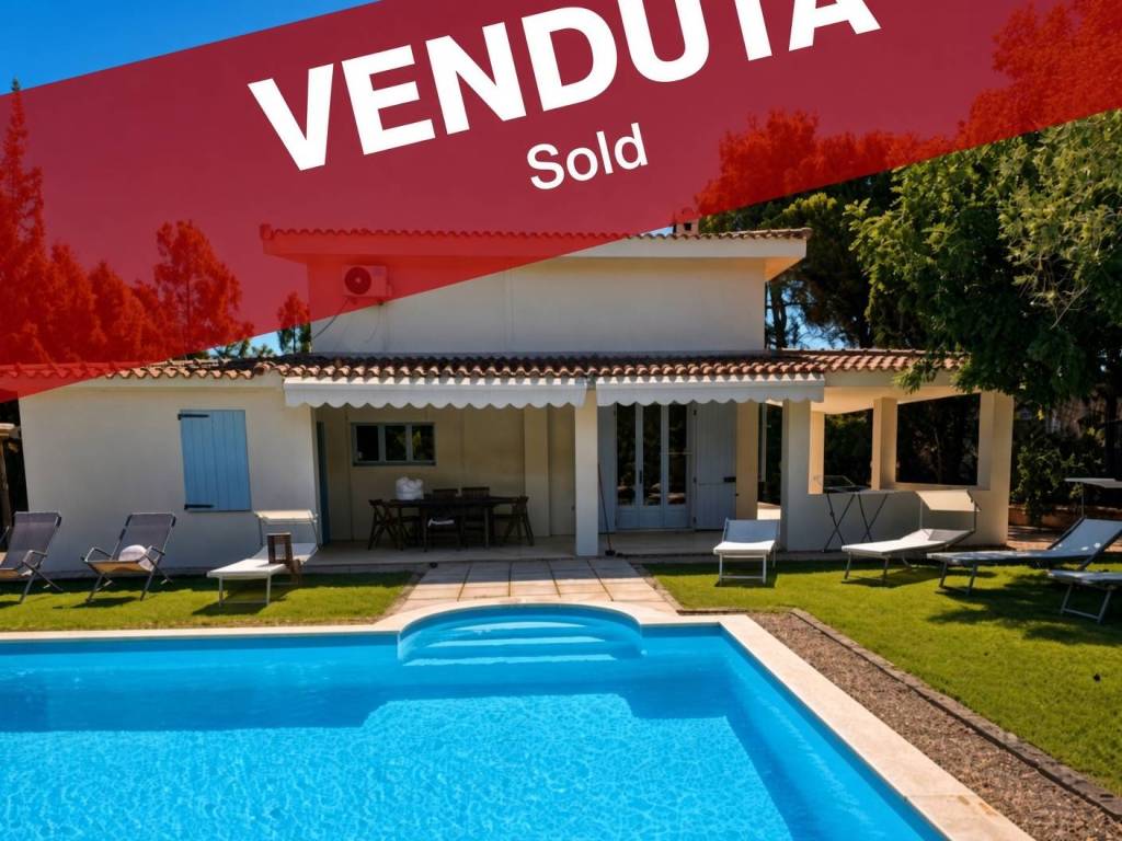 casa indipendente in vendita a Sarroch