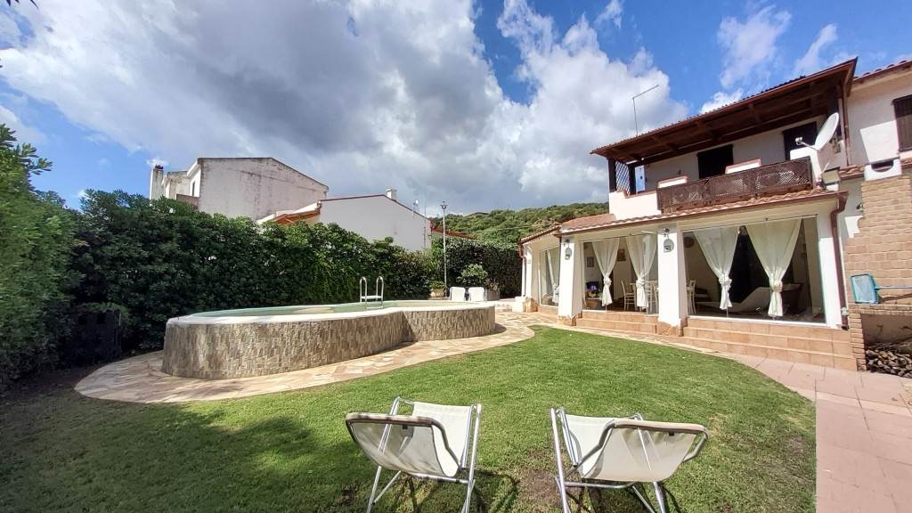 casa indipendente in vendita a Sarroch