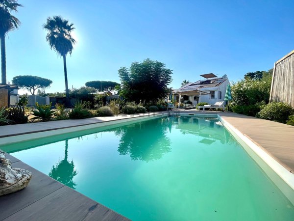 casa indipendente in vendita a Sarroch