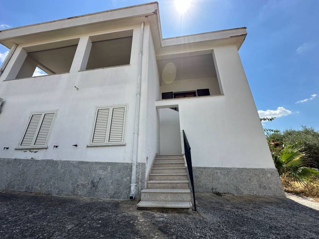 casa indipendente in vendita a Sarroch