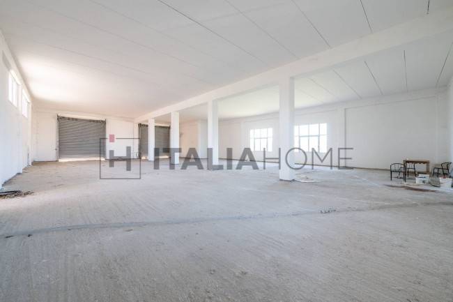 locale commerciale in vendita a Selargius