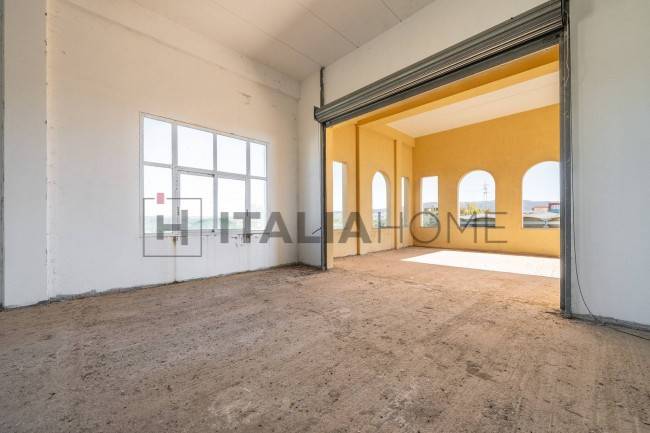 locale commerciale in vendita a Selargius