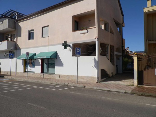 locale commerciale in vendita a Selargius