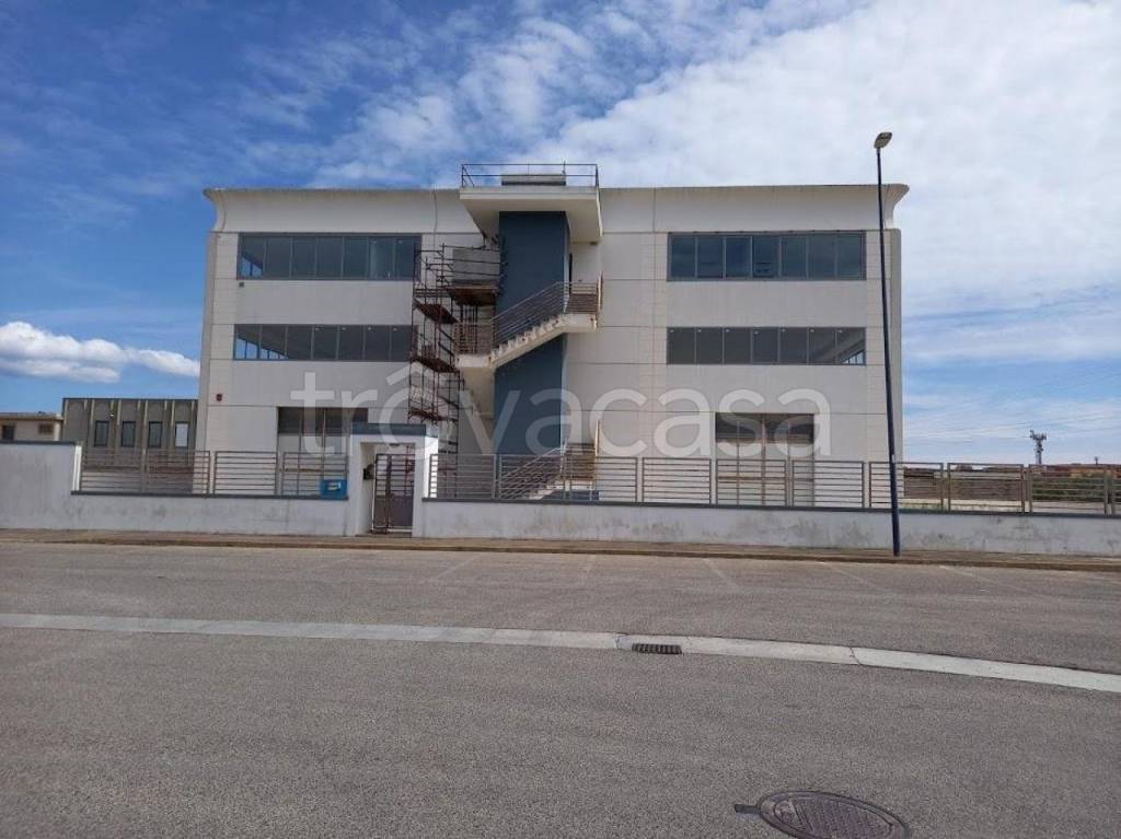 locale commerciale in vendita a Selargius