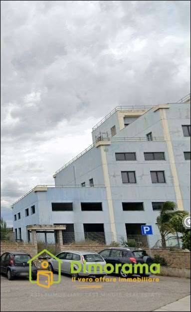 locale commerciale in vendita a Selargius