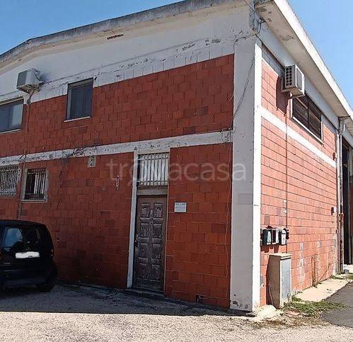 locale commerciale in vendita a Selargius