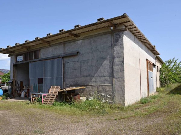 locale commerciale in vendita a Selargius