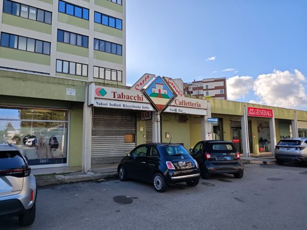 locale commerciale in vendita a Selargius