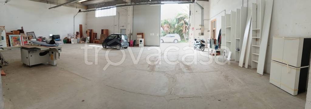 locale commerciale in vendita a Selargius