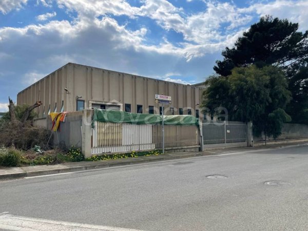 capannone in vendita a Selargius