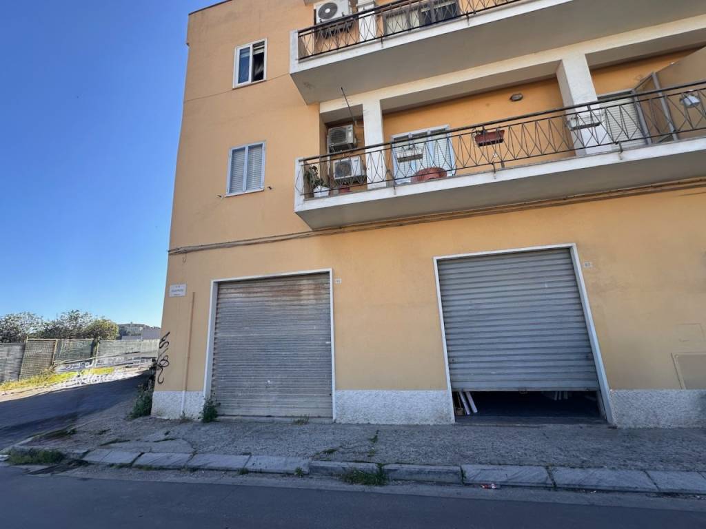 locale commerciale in vendita a Selargius