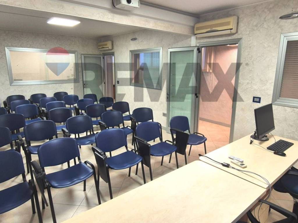 ufficio in vendita a Selargius in zona Su Planu