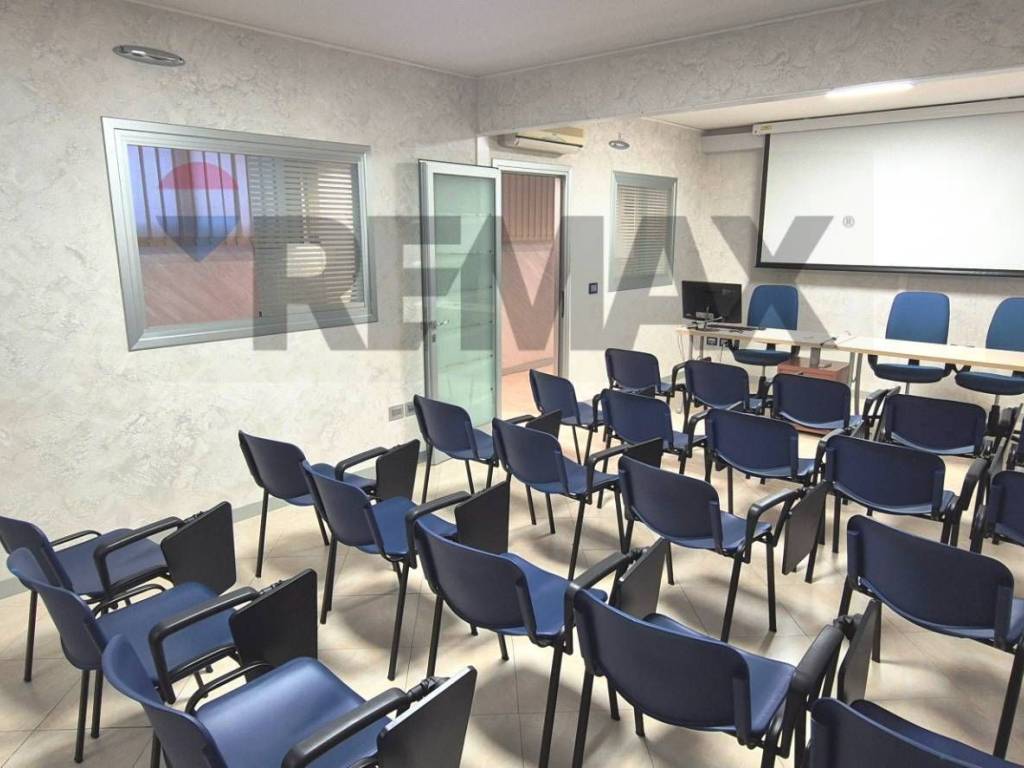 ufficio in vendita a Selargius in zona Su Planu