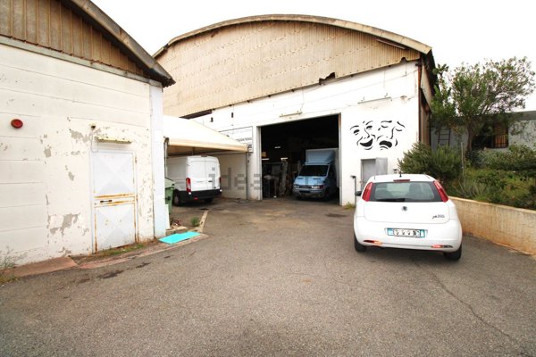 capannone in vendita a Sestu