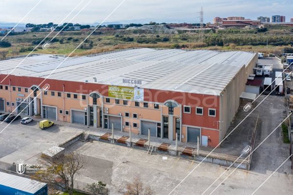 locale commerciale in vendita a Sestu