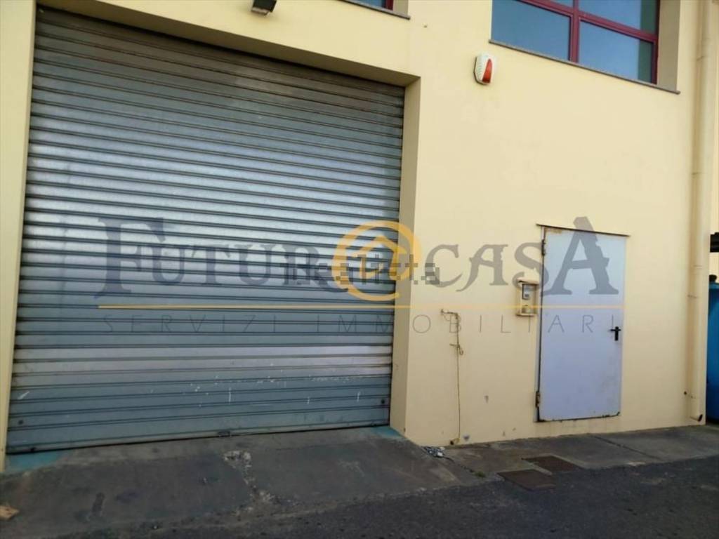 locale commerciale in vendita a Sestu