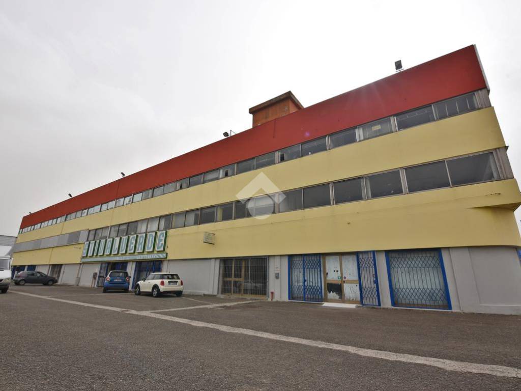negozio in vendita a Sestu