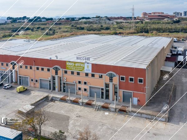 locale commerciale in vendita a Sestu