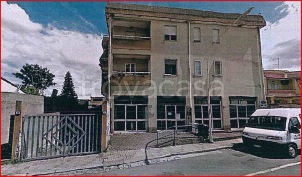 locale commerciale in vendita a Sestu