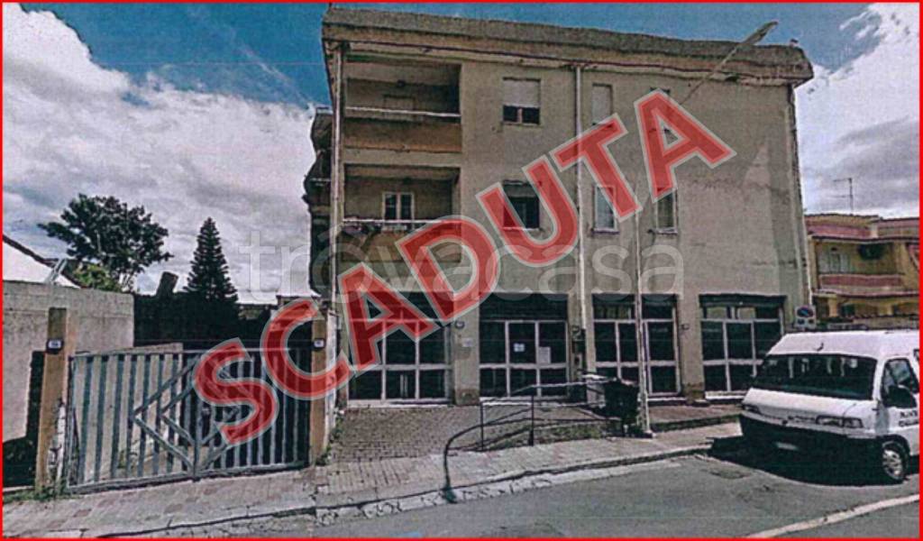 locale commerciale in vendita a Sestu