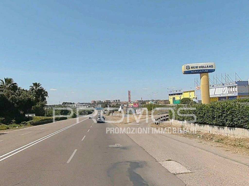 locale commerciale in vendita a Sestu