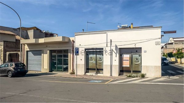 locale commerciale in vendita a Sestu in zona Dedalo