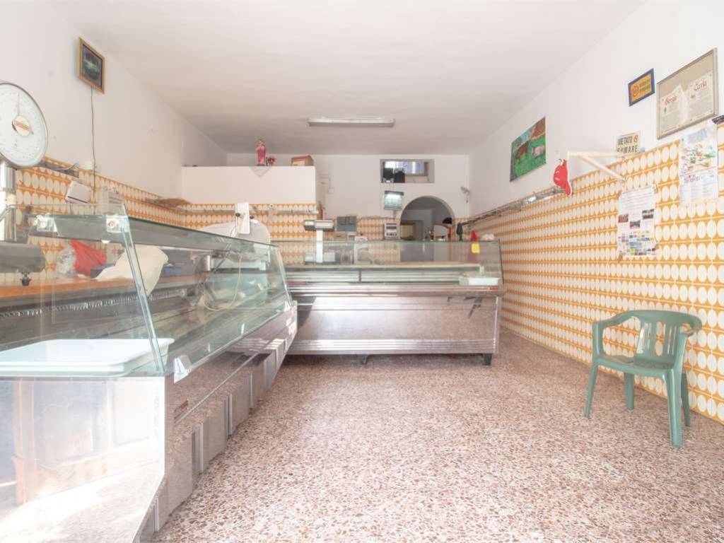 negozio in vendita a Settimo San Pietro