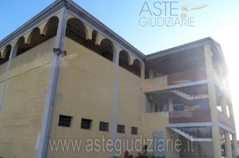 locale commerciale in vendita a Settimo San Pietro