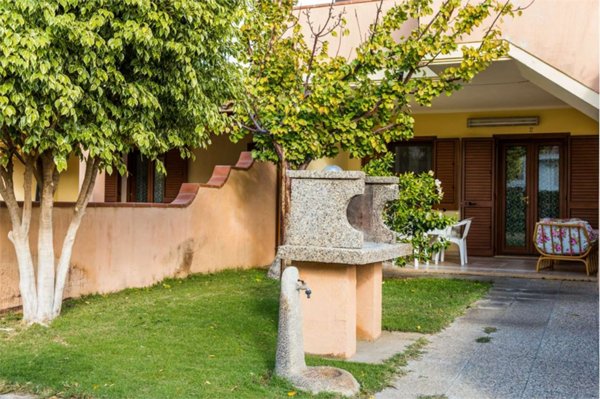casa indipendente in vendita a Sinnai in zona Solanas